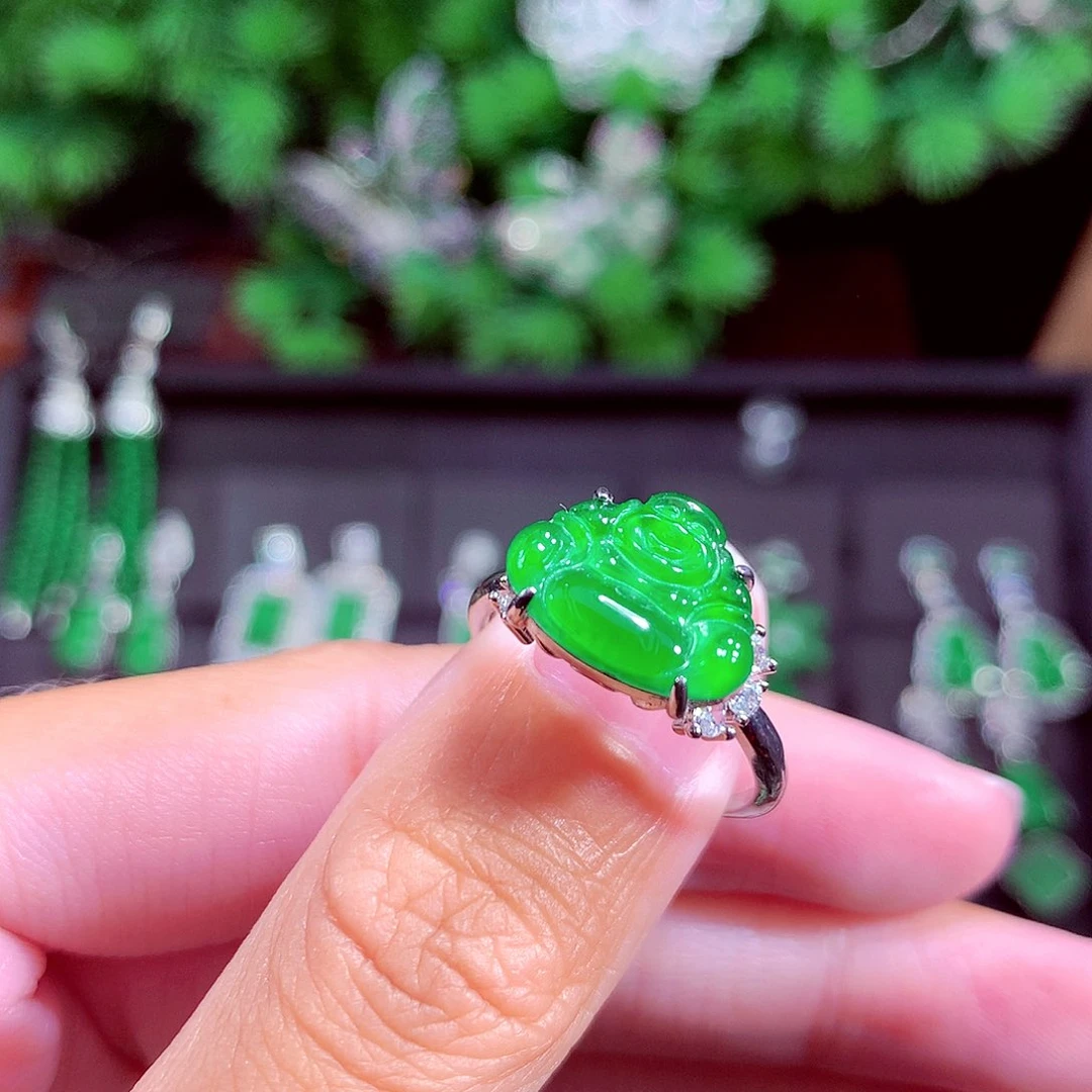 颈饰未镶嵌翡翠天然