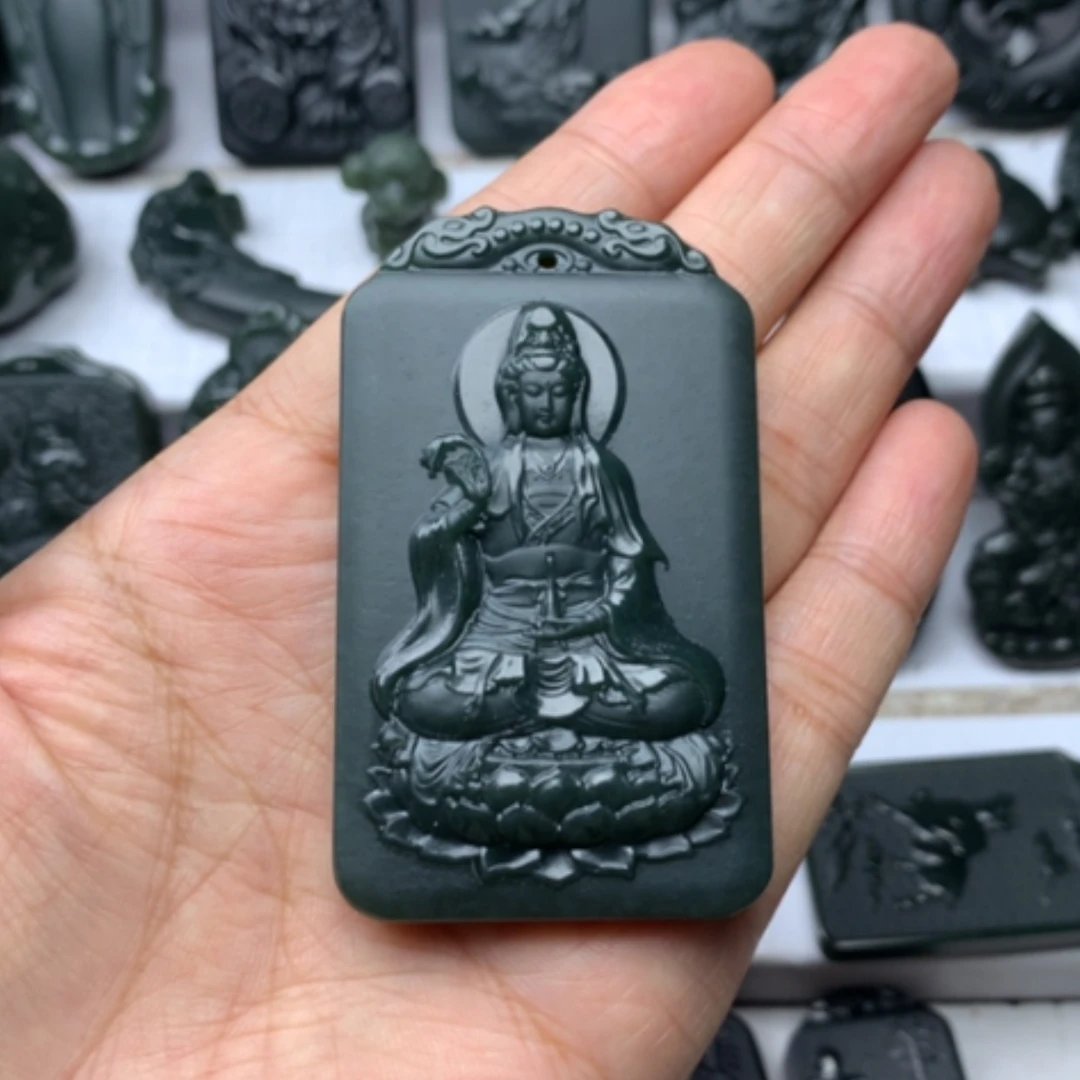 【闪购商品】颈饰未镶嵌和田玉偏*。双面雕刻