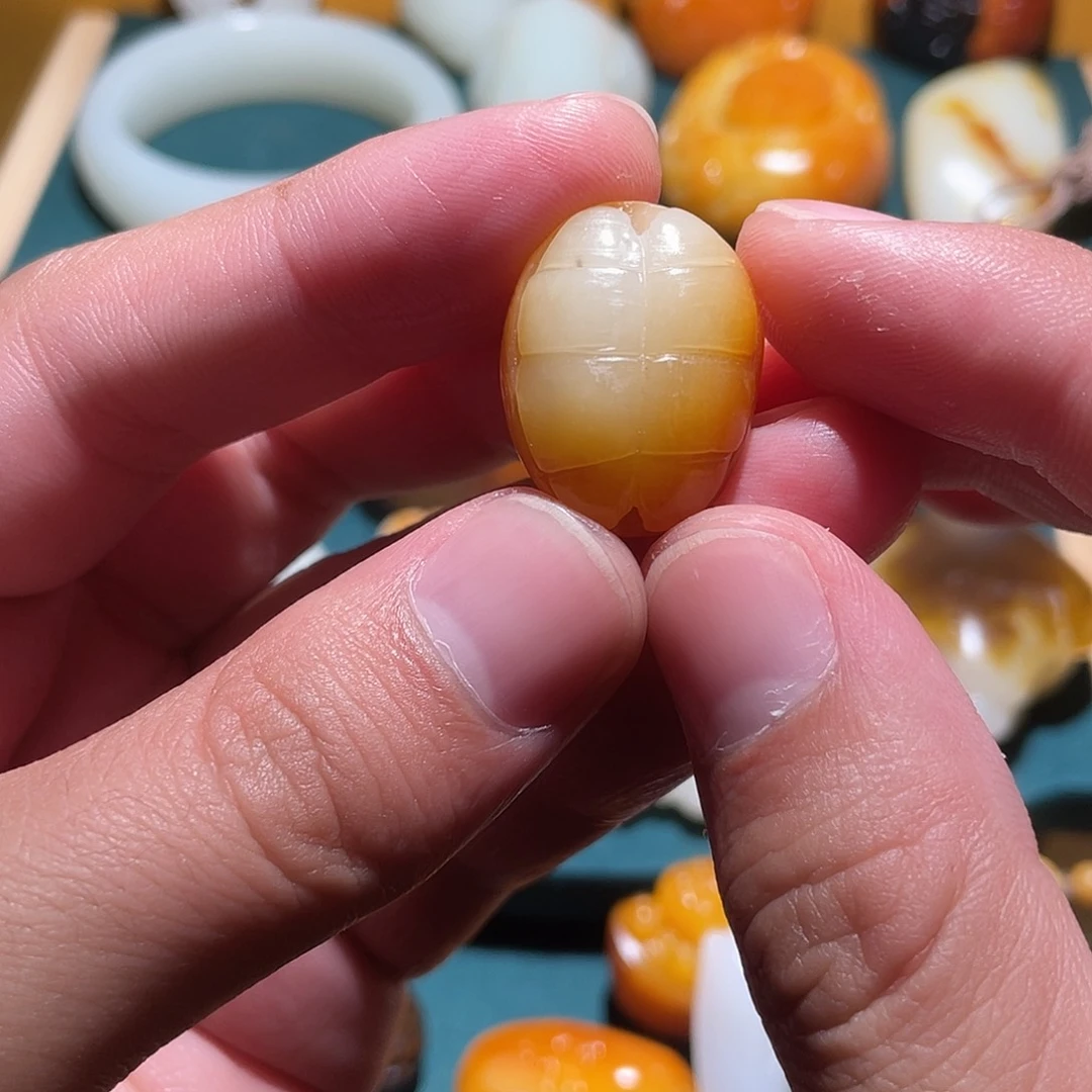 和田玉挂件未镶嵌談**生