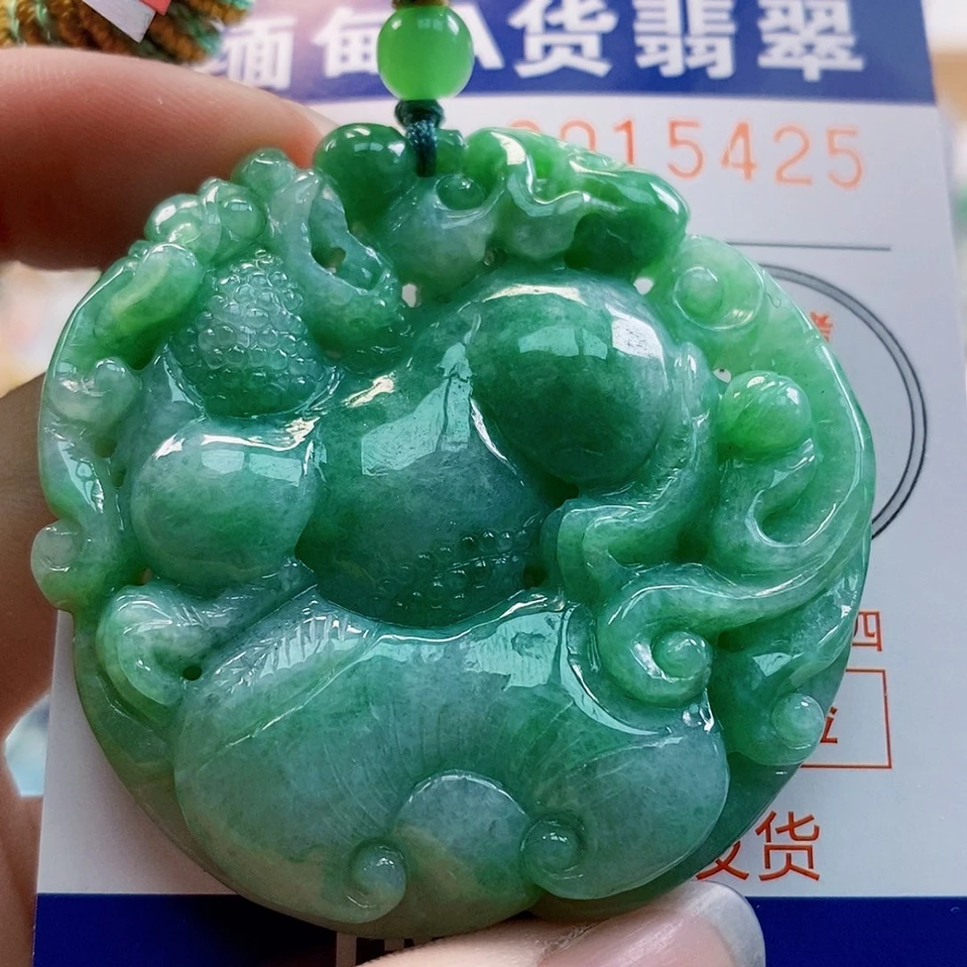 吊坠(不含链)未镶嵌翡翠美*?