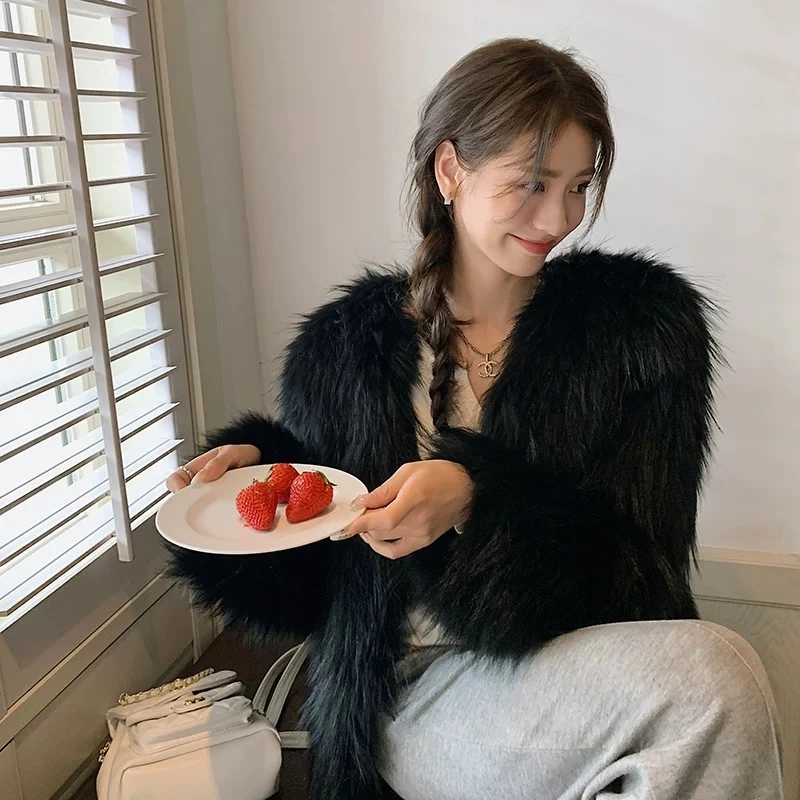 【HuoYeFur】经典貉子V领 显瘦韩版外套女