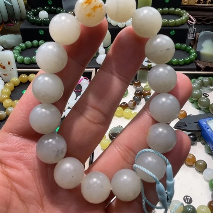 和田玉未镶嵌手串
