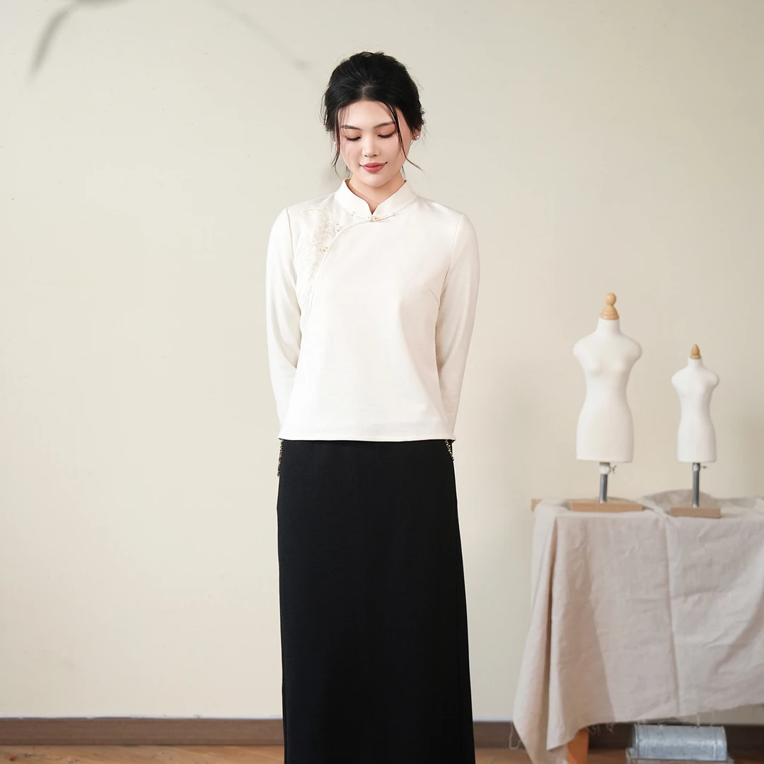 布符「米白青鸟刺绣羊毛上衣」2025年冬中式偏襟长袖女装MDCXYM4