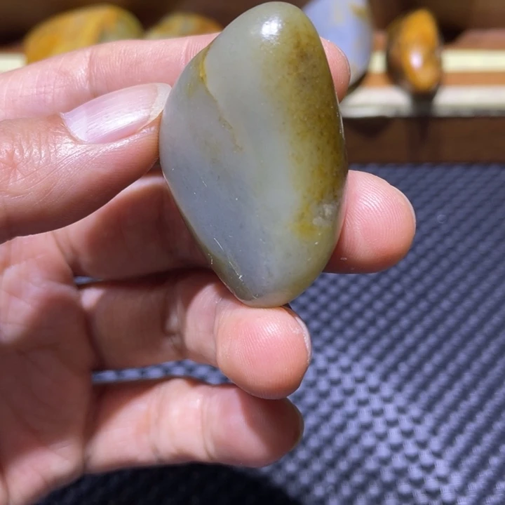 和田玉未镶嵌珠宝奇石