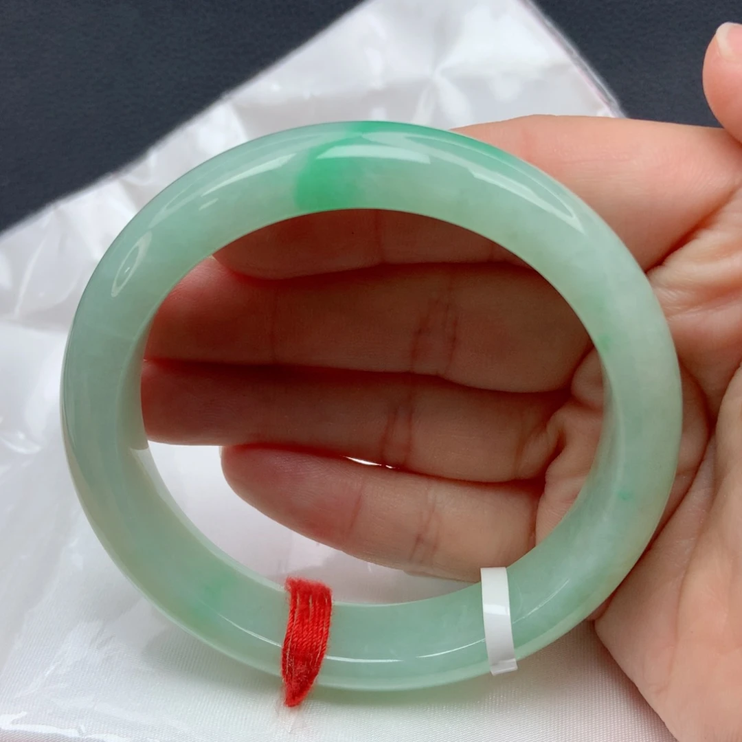 翡翠手镯未镶嵌54-55果绿飘阳绿