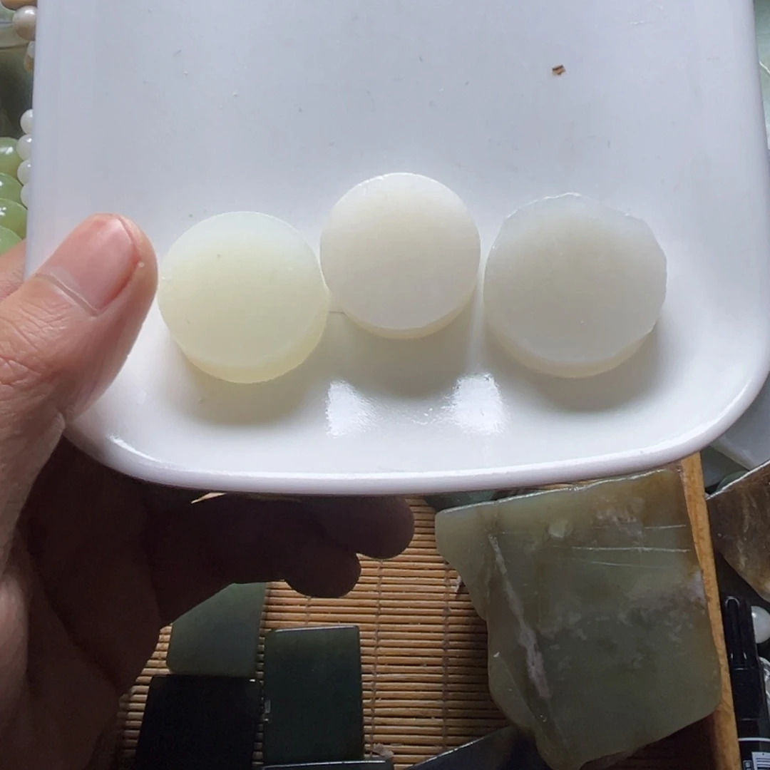 和田玉（糖玉）未镶嵌挂件
