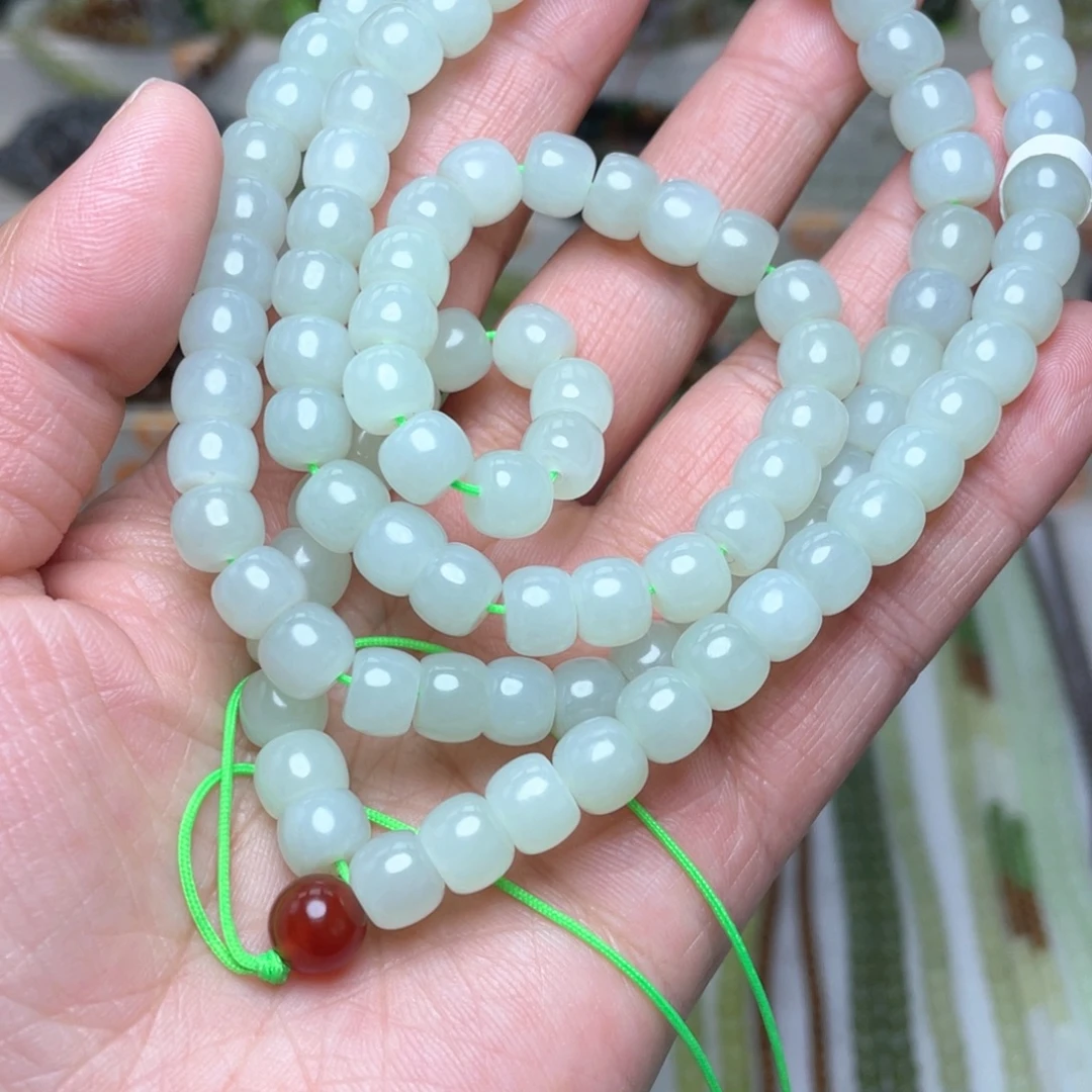 老***王和田玉未镶嵌颈饰