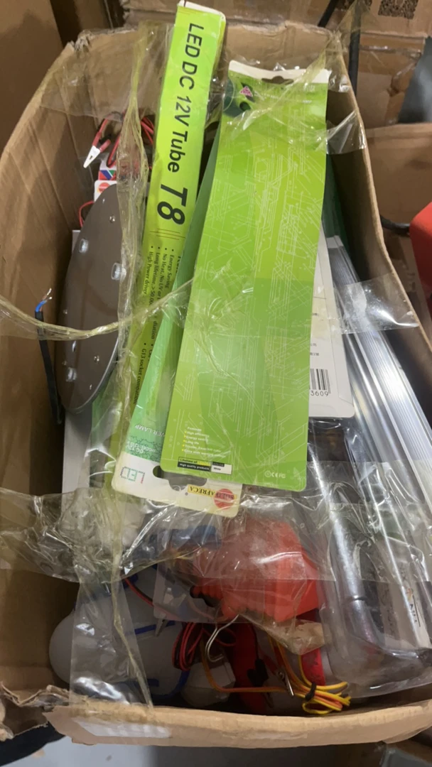 47–杂款低压灯具1箱