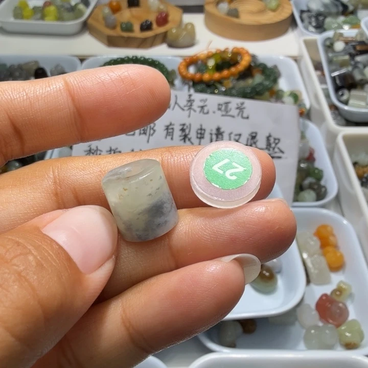 和田玉未镶嵌珠宝奇石