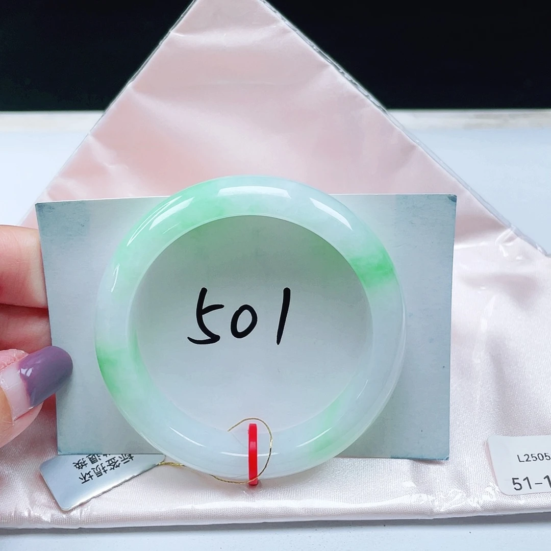 翡翠未镶嵌手镯缅甸翡翠51