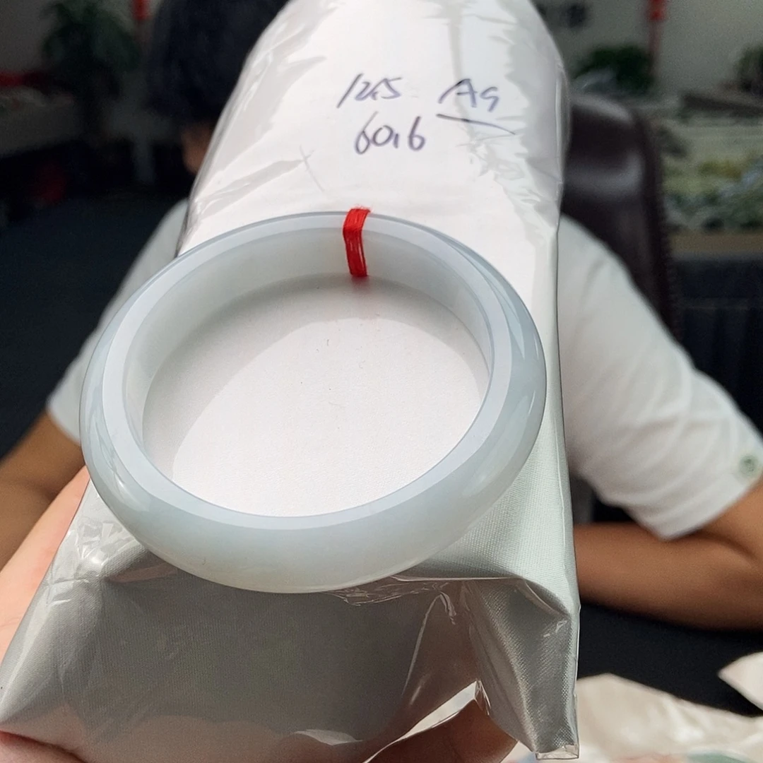 未镶嵌手镯翡翠拍一发一