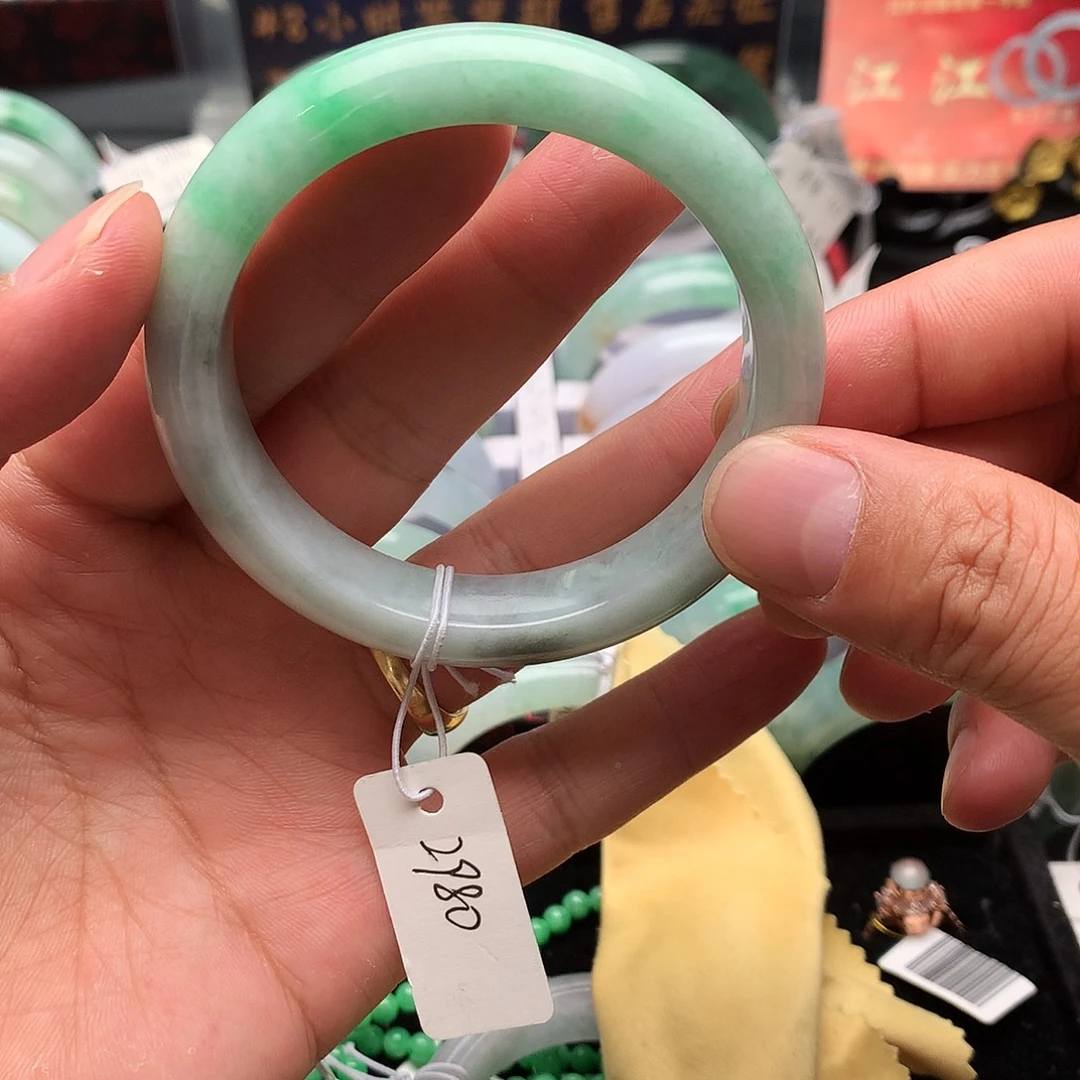 翡翠未镶嵌手镯翡翠手镯