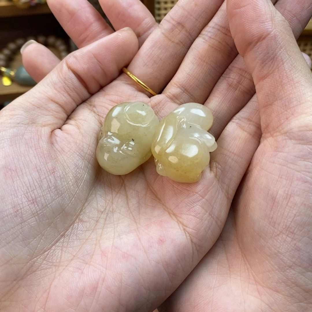 瑞***和田玉未镶嵌颈饰手把款
