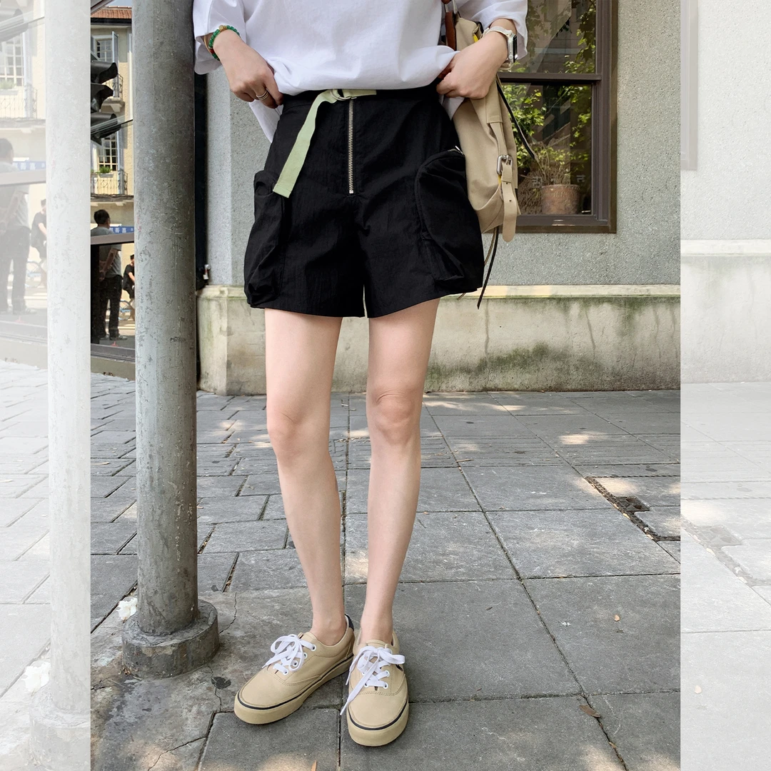 莉贝琳sisy酷飒休闲裤宽松工装皱感显瘦A字短裤女潮S25206TR07