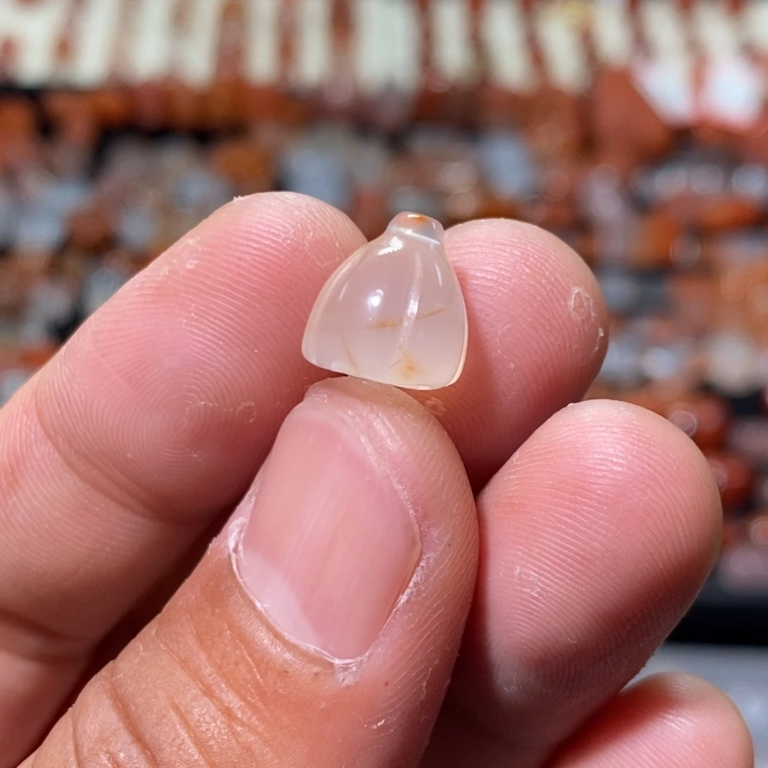 南红玛瑙冰飘未镶嵌莲蓬1