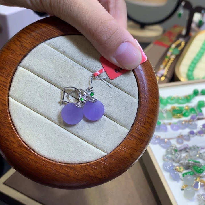 颈饰18K金镶嵌翡翠翡翠