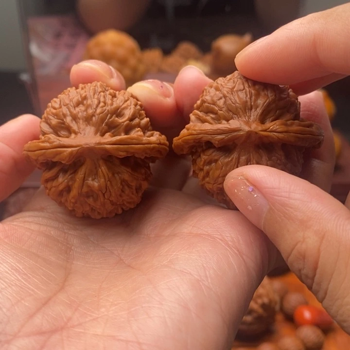 文玩核桃把件金麒麟