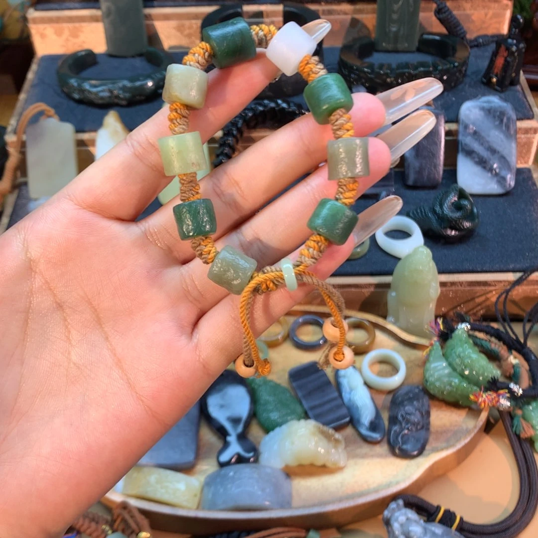 和田玉（糖玉）未镶嵌挂件