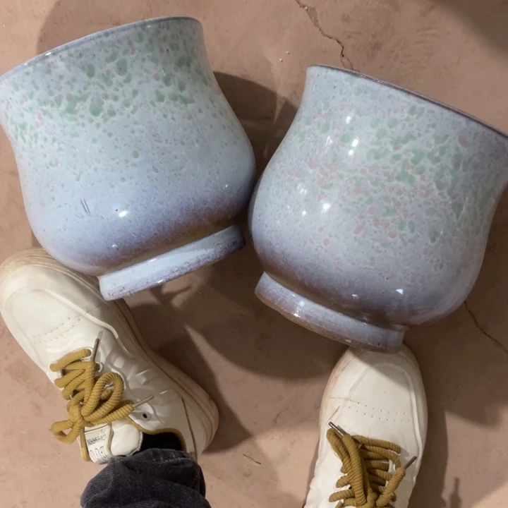 紫砂花盆口径20高度20两只小瑕疵