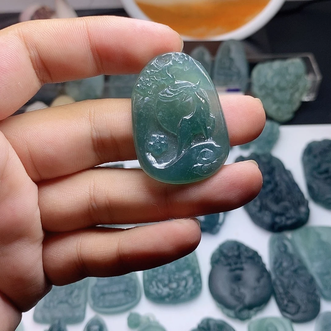 定制翡翠未镶嵌鹿