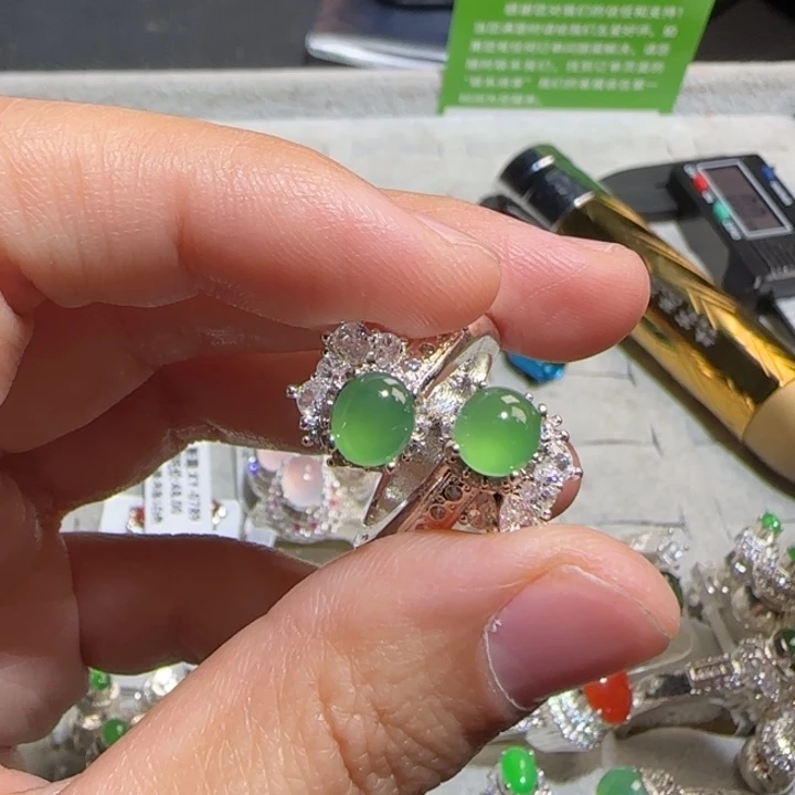 定制翡翠未镶嵌翡翠