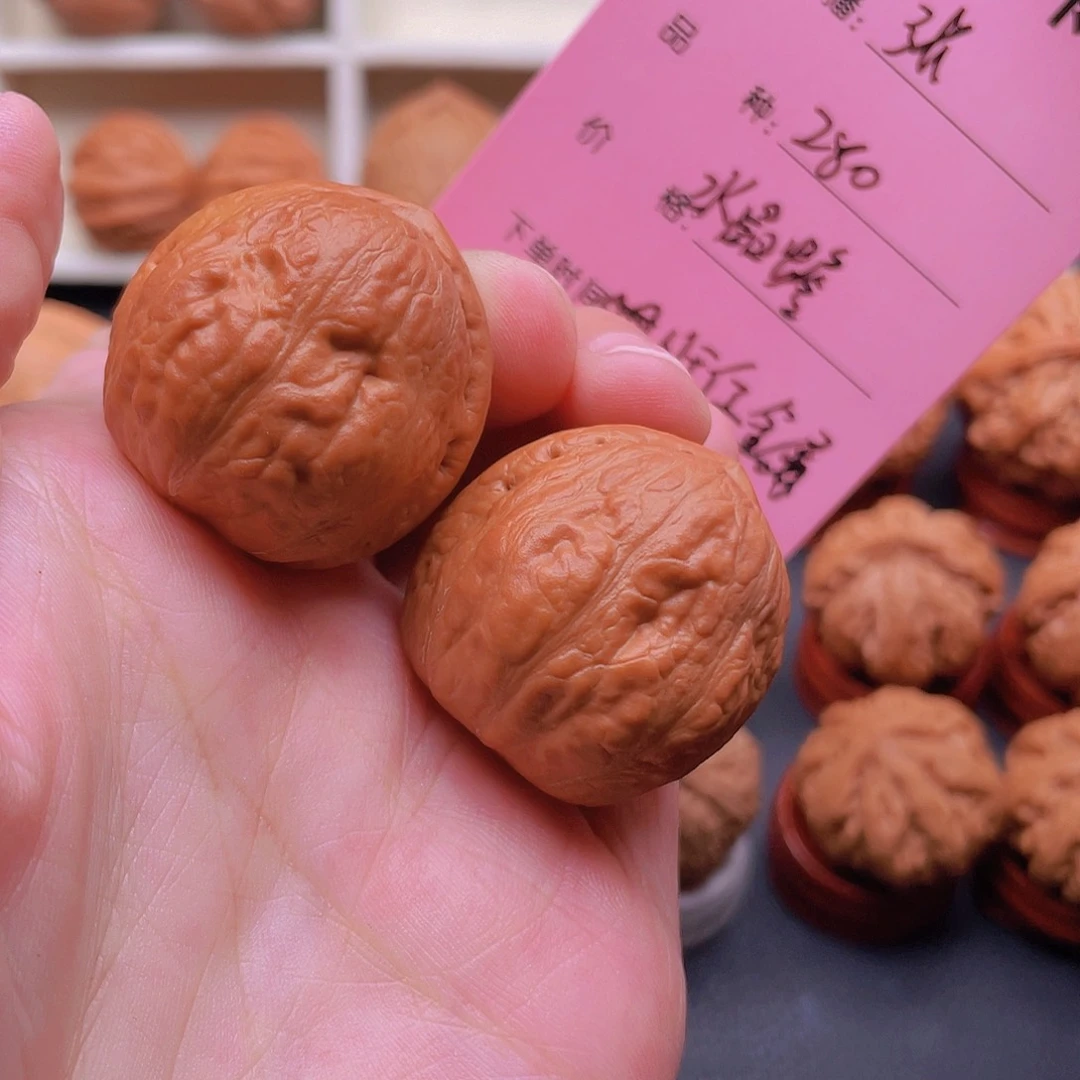 把件文玩核桃旺***糖水晶蝉