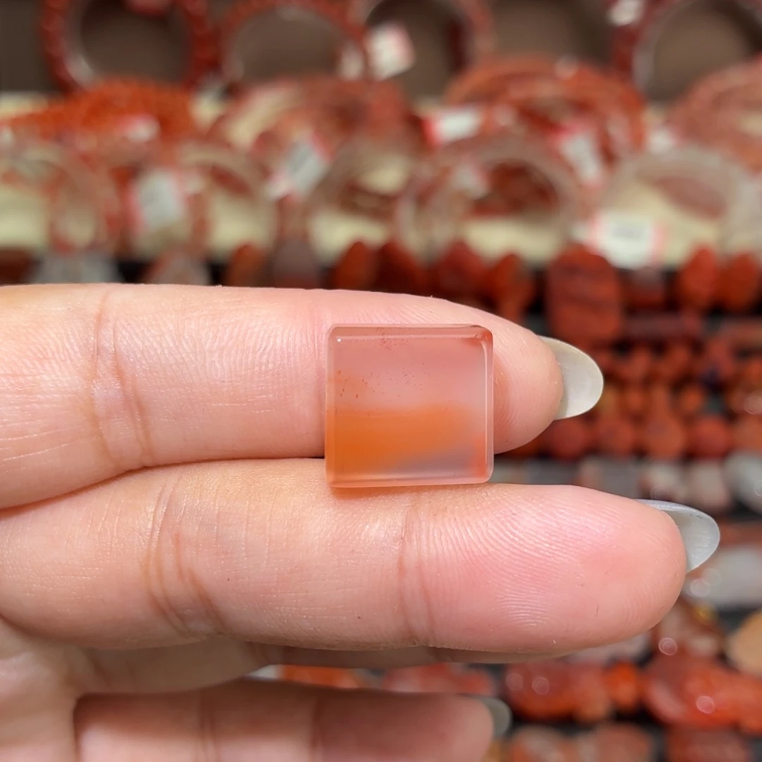 南红玛瑙未镶嵌颈饰无事牌