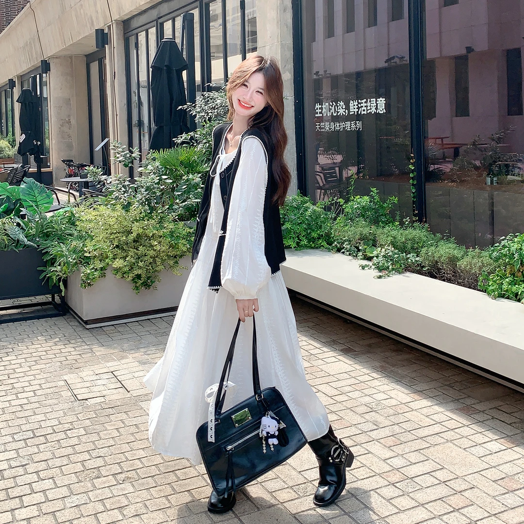 法式复古少女感气质穿搭2025新款早秋减龄刺绣马甲长袖连衣裙套装