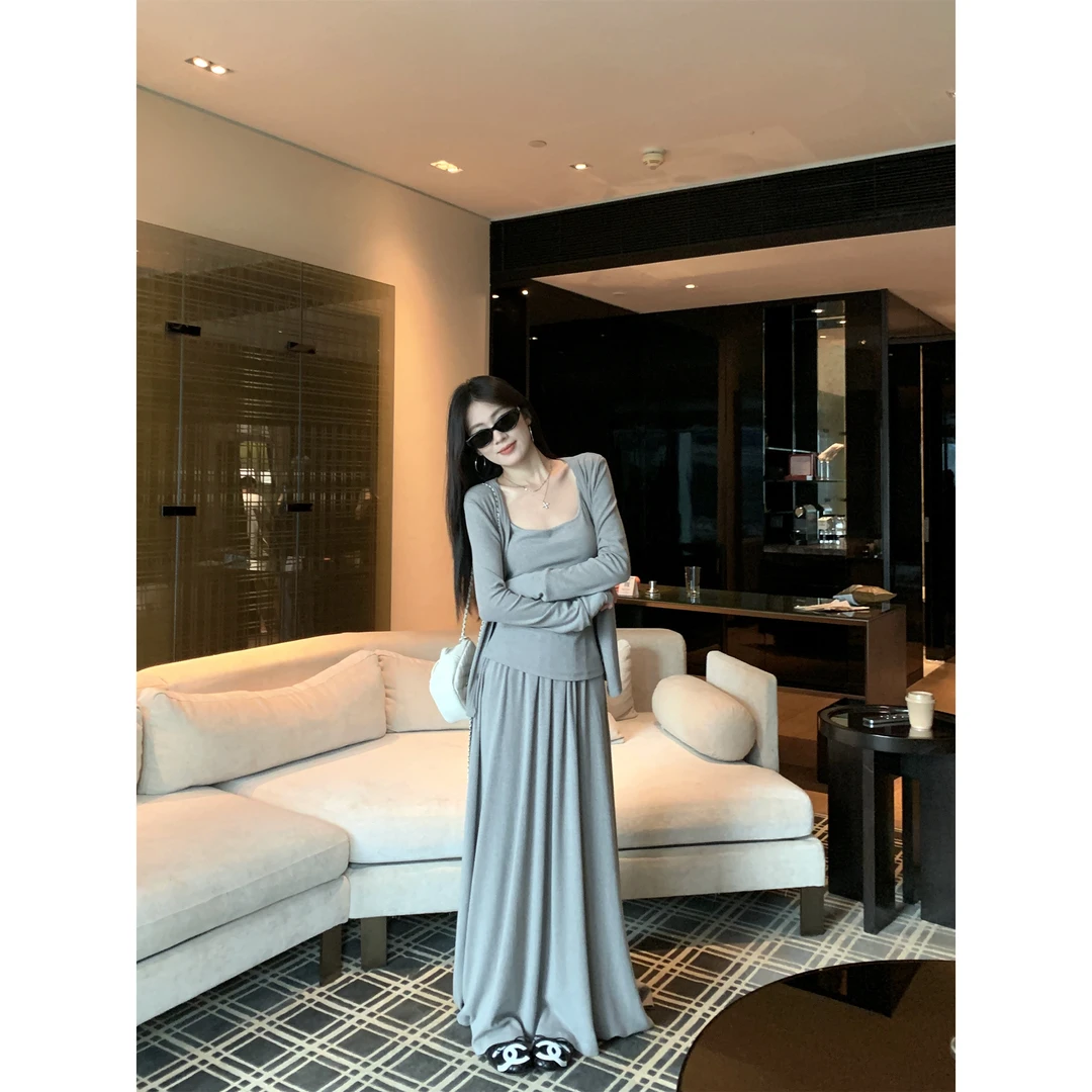 2025秋季新款韩系设计百搭长袖开衫背心吊带高腰半身裙时尚套装女