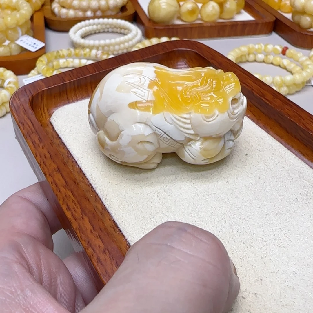 琥珀未镶嵌吊坠(赠链)蜜蜡吊坠