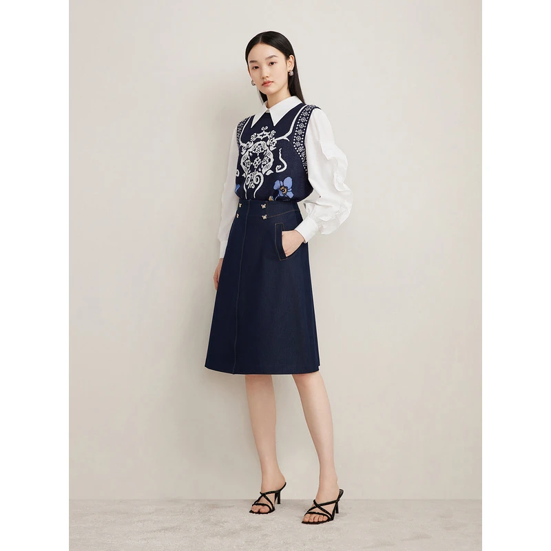 Goodland美地女装春季蝴蝶扣饰丹宁牛仔高腰A字半身裙LC65150020