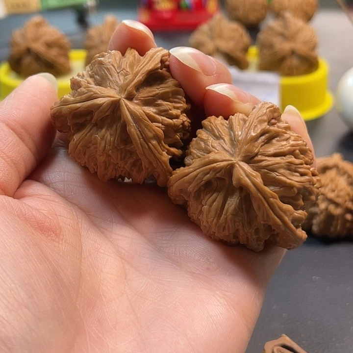 阿***巴吊坠文玩核桃拼接白奔