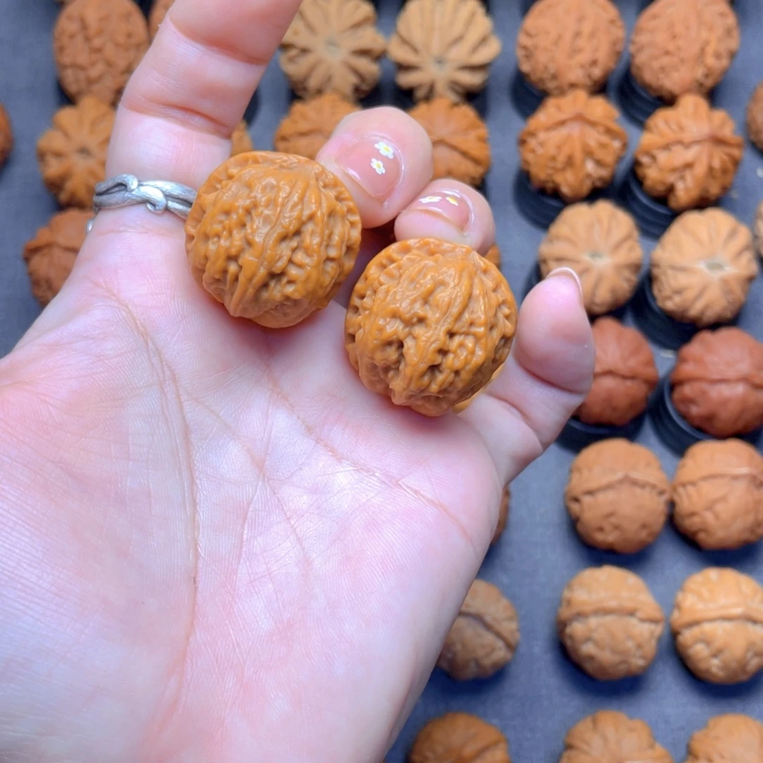 核桃文玩把件小秤砣