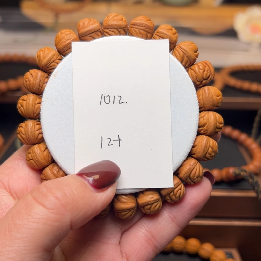 木质类小金豆手串12左右