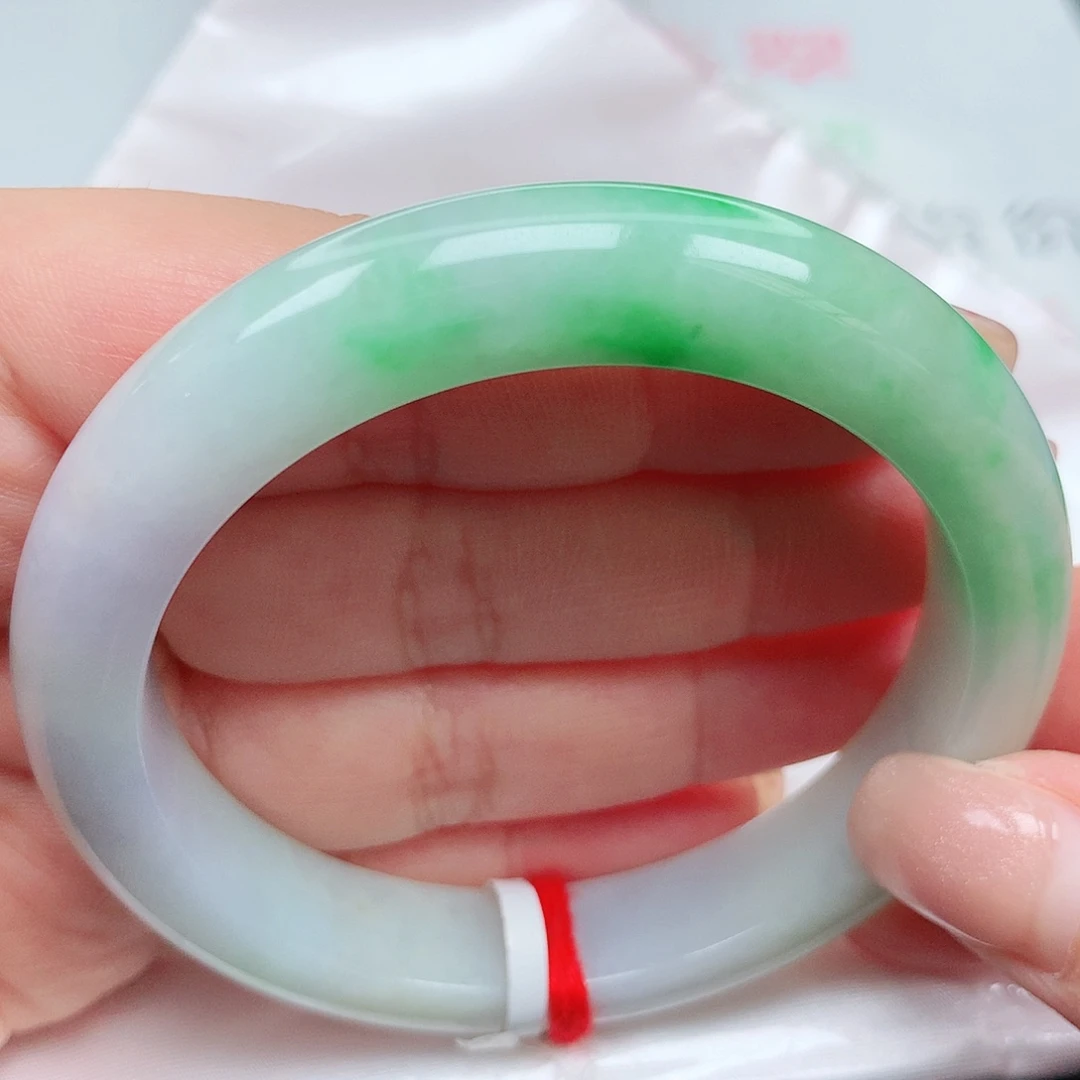 翡翠手镯未镶嵌阳绿春彩35