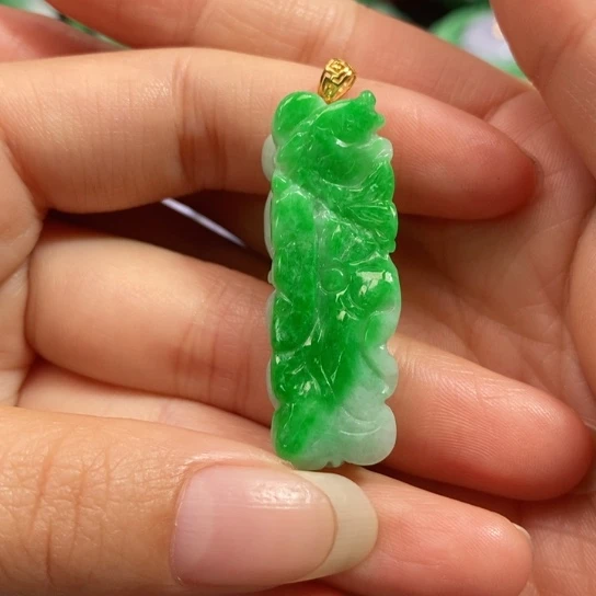 颈饰未镶嵌翡翠吊坠