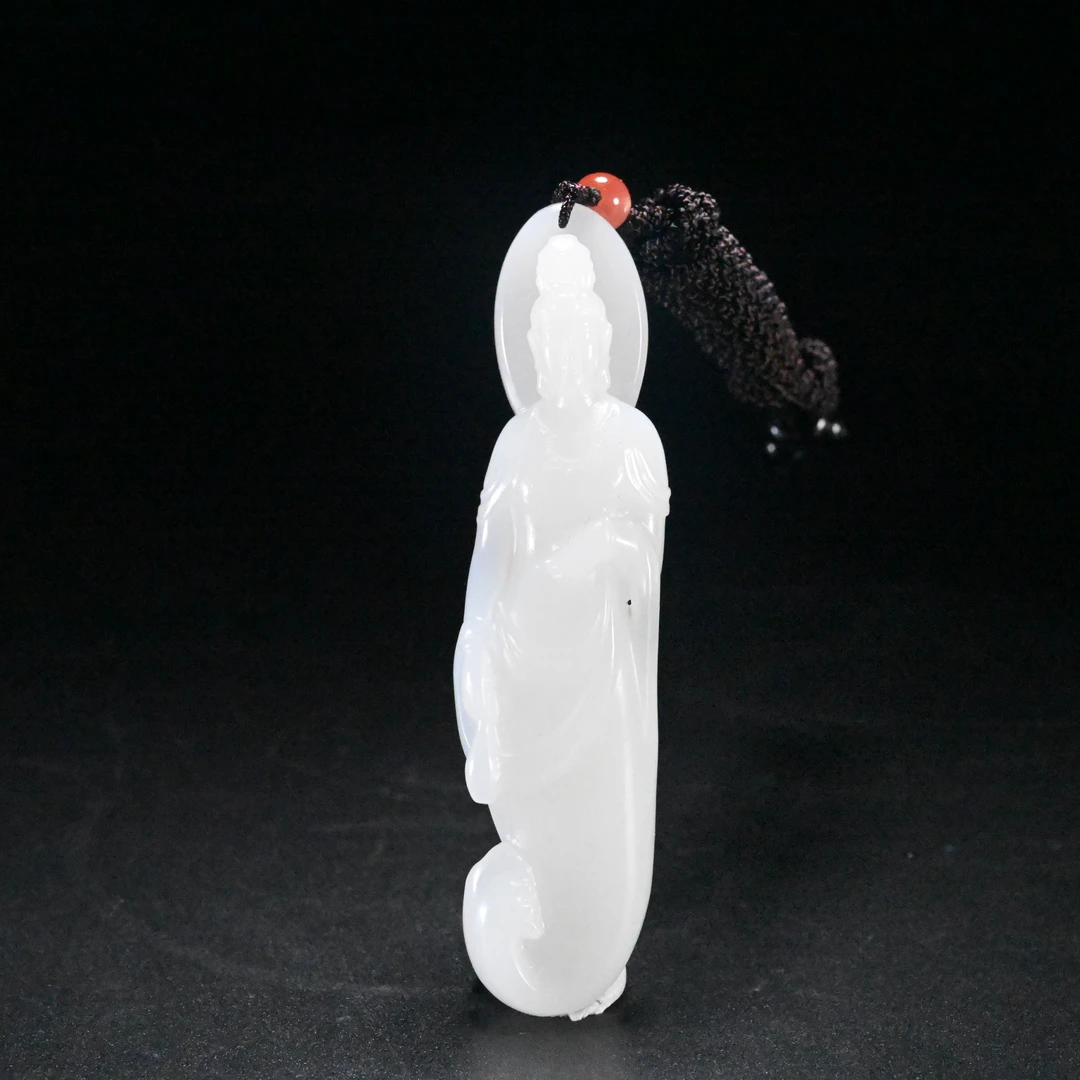 Lot8843 25YU100876 和田玉观音挂坠/匡时