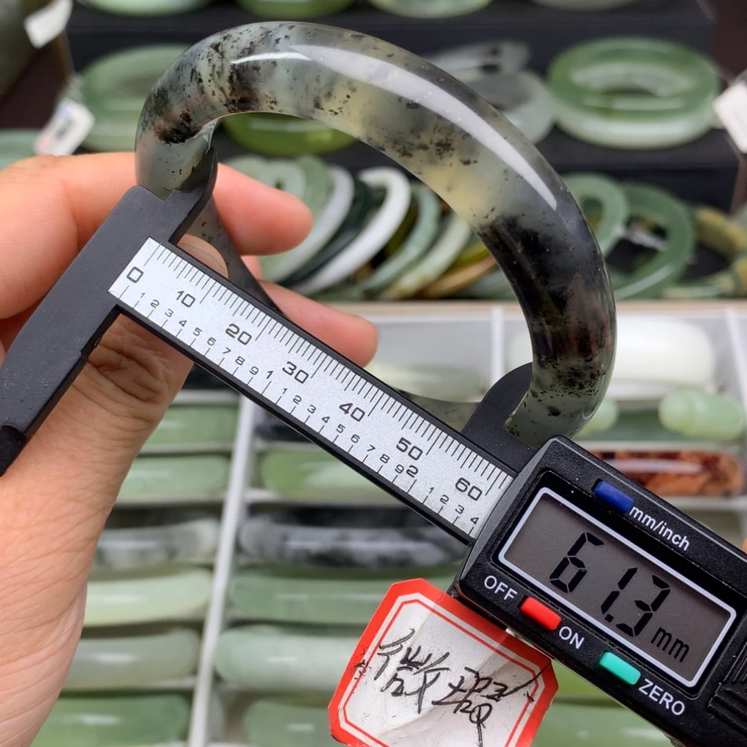 蛇纹石玉未镶嵌手镯720