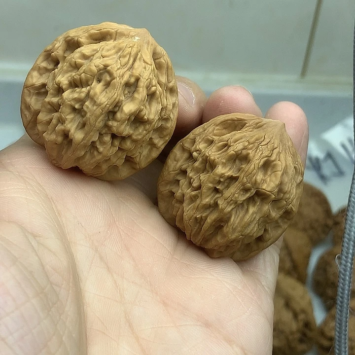 文玩核桃吊坠36麦虎
