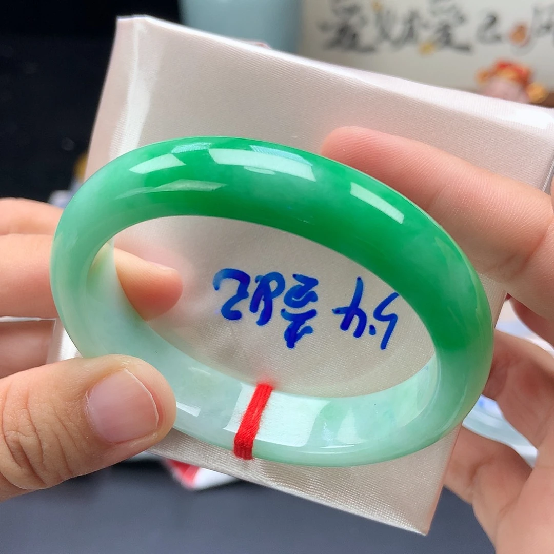 翡翠未镶嵌手镯7号贵妃
