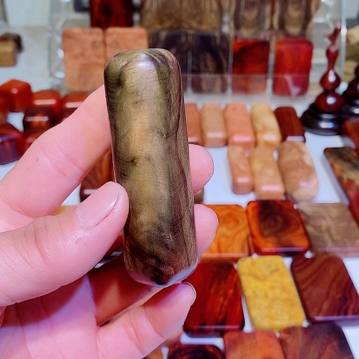 方***达香榧木木质把玩件58556555