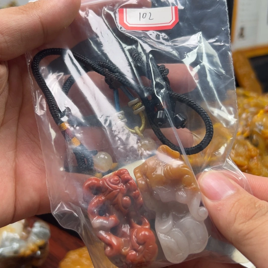 石英质玉（黄龙玉）未镶嵌多样性发货，发其一