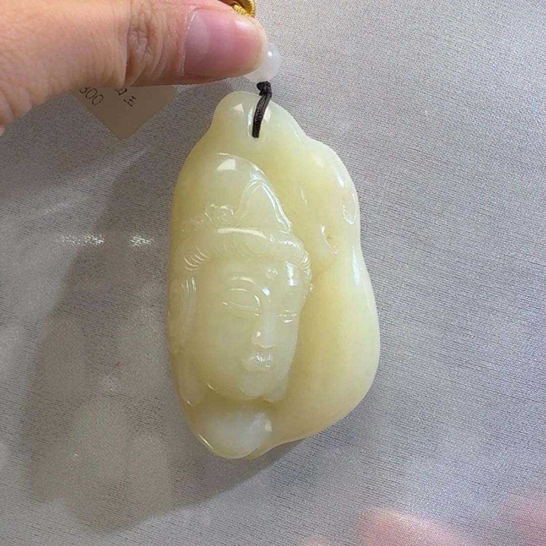 和田玉颈饰未镶嵌若羌黄口64g
