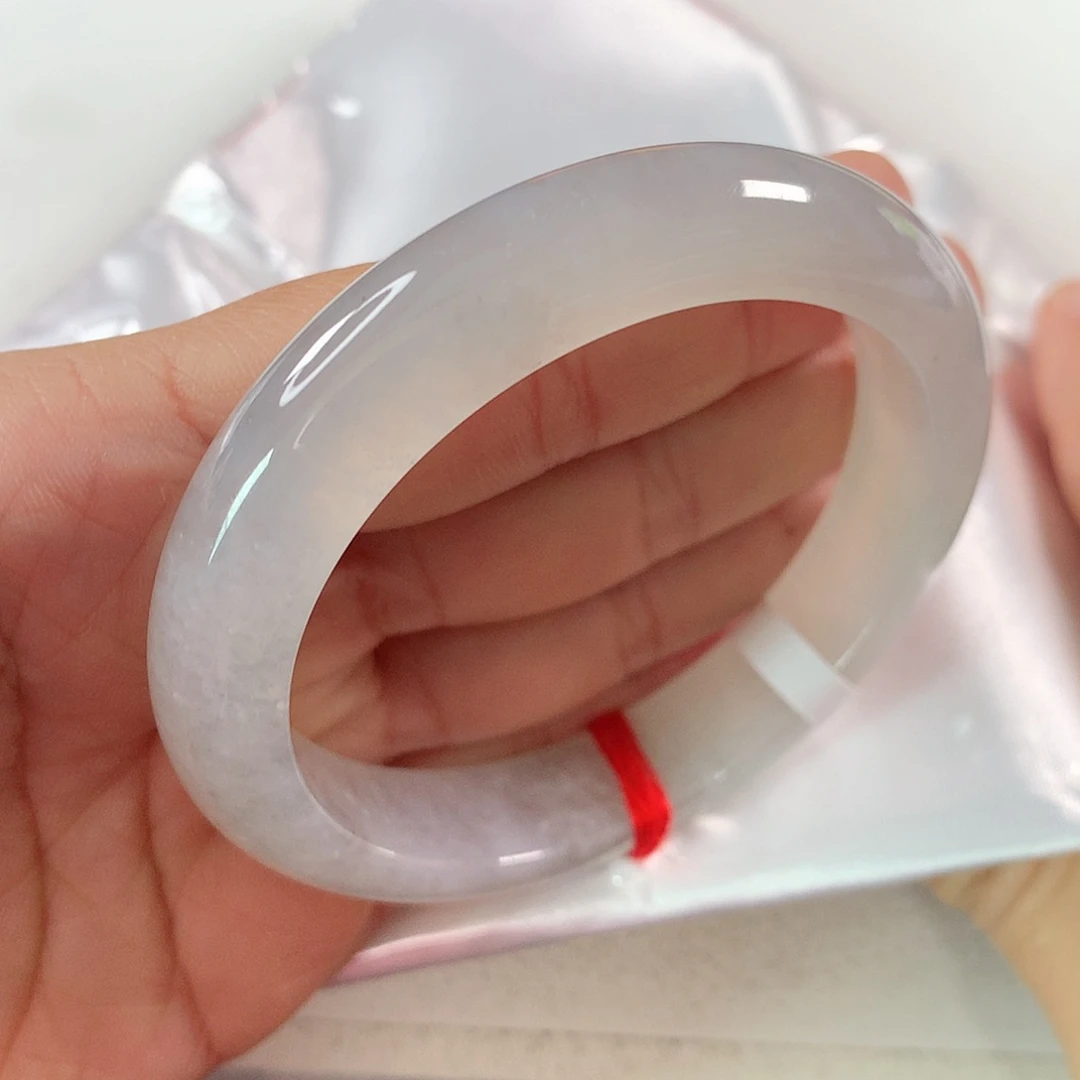 翡翠手镯未镶嵌①①⑧