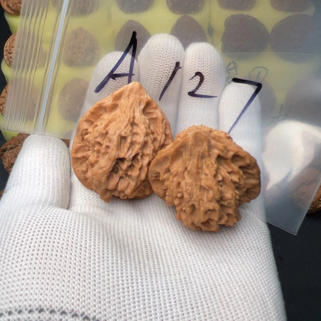 把件文玩核桃十三鸡心39