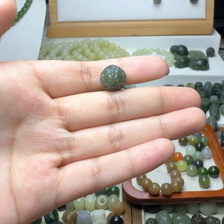 順***為和田玉未镶嵌珠宝半成品和田玉新疆料貔貅14