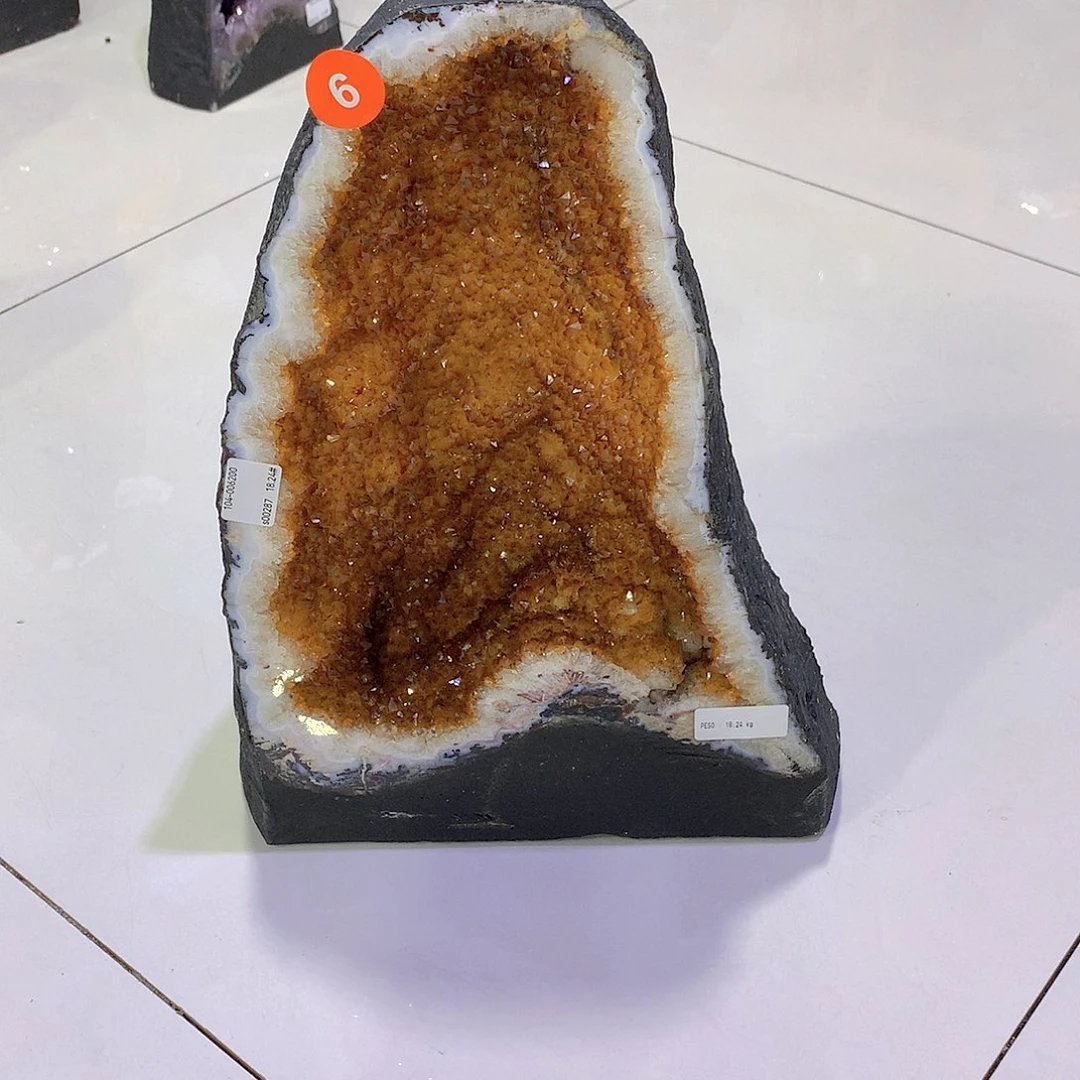 猪***镜紫晶未镶嵌大型摆件（非配饰）