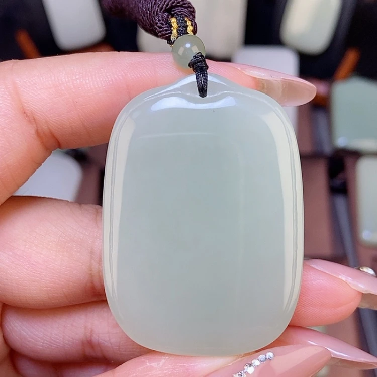 【闪购商品】颈饰未镶嵌和田玉