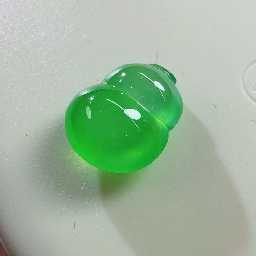 翡翠未镶嵌颈饰木纳双面股立体葫芦