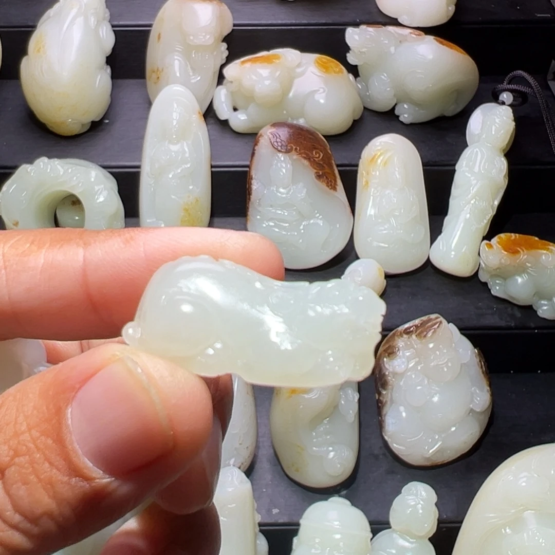 紫***炎和田玉未镶嵌颈饰